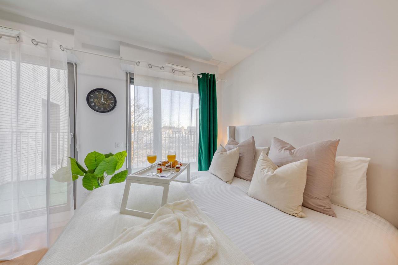 Apartmán Cinema Moon Luxury - Gare 3Min - Proche Paris Massy  Exteriér fotografie